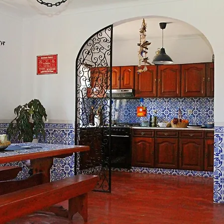 펜션 House With 3 Bedrooms In Santo Isidoro With Wonderful Sea View Enclosed Garden And Wifi *